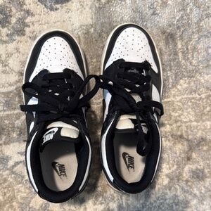 Nike Dunks size 5.5
